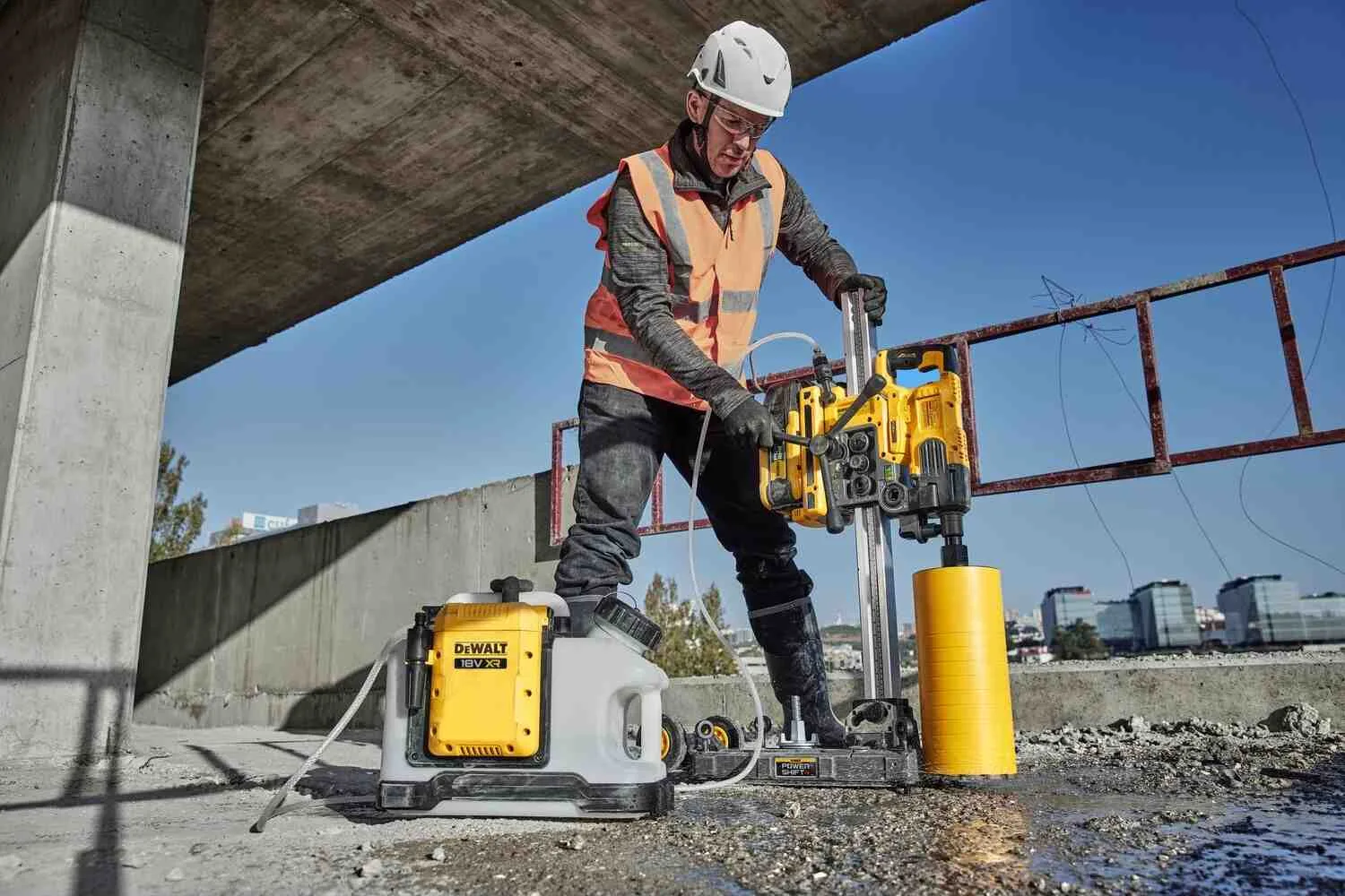 Резервуар для подачи воды DeWALT DCE6820N