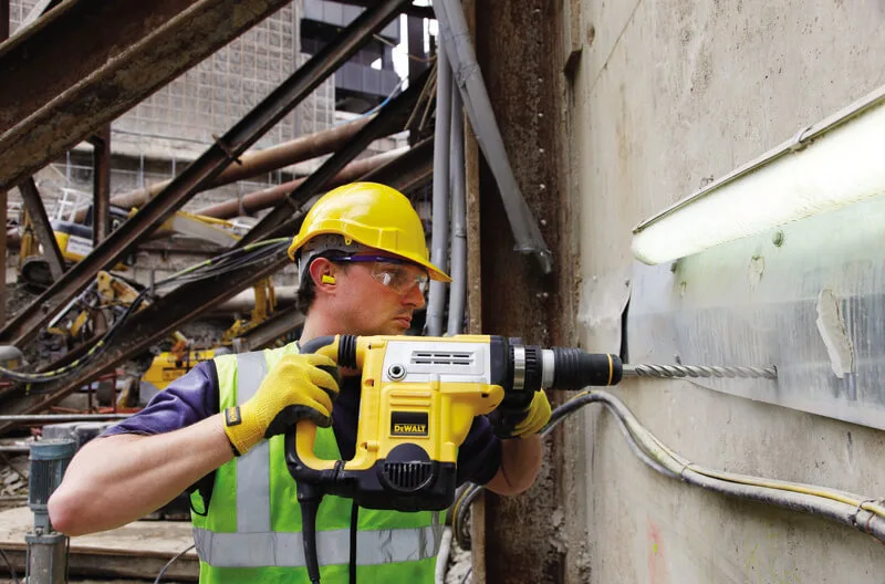 Дрель DeWALT DT60844