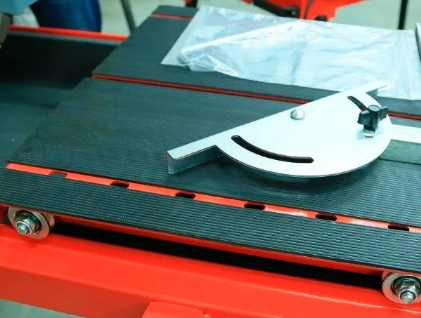 Верстат для різання кераміки, каменю та будматеріалів ProfiTech Diamant SC 350-Basic