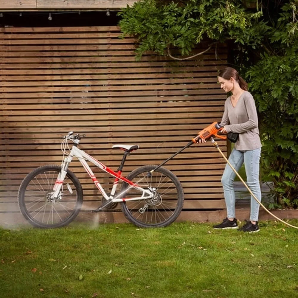 Аккумуляторная мойка высокого давления BLACK+DECKER BCPC18B.