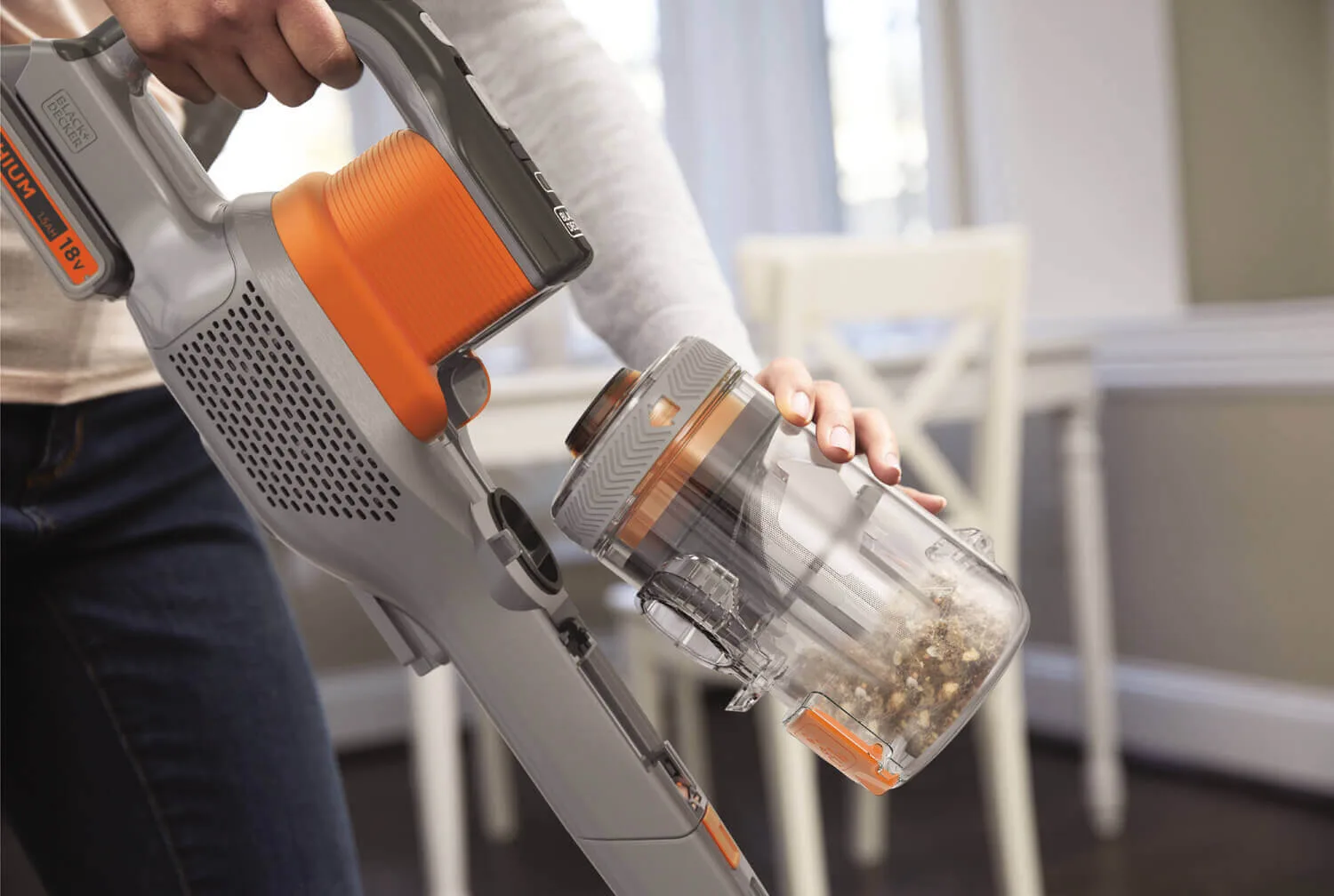 Пилосос акумуляторний BLACK+DECKER BHFEV182C