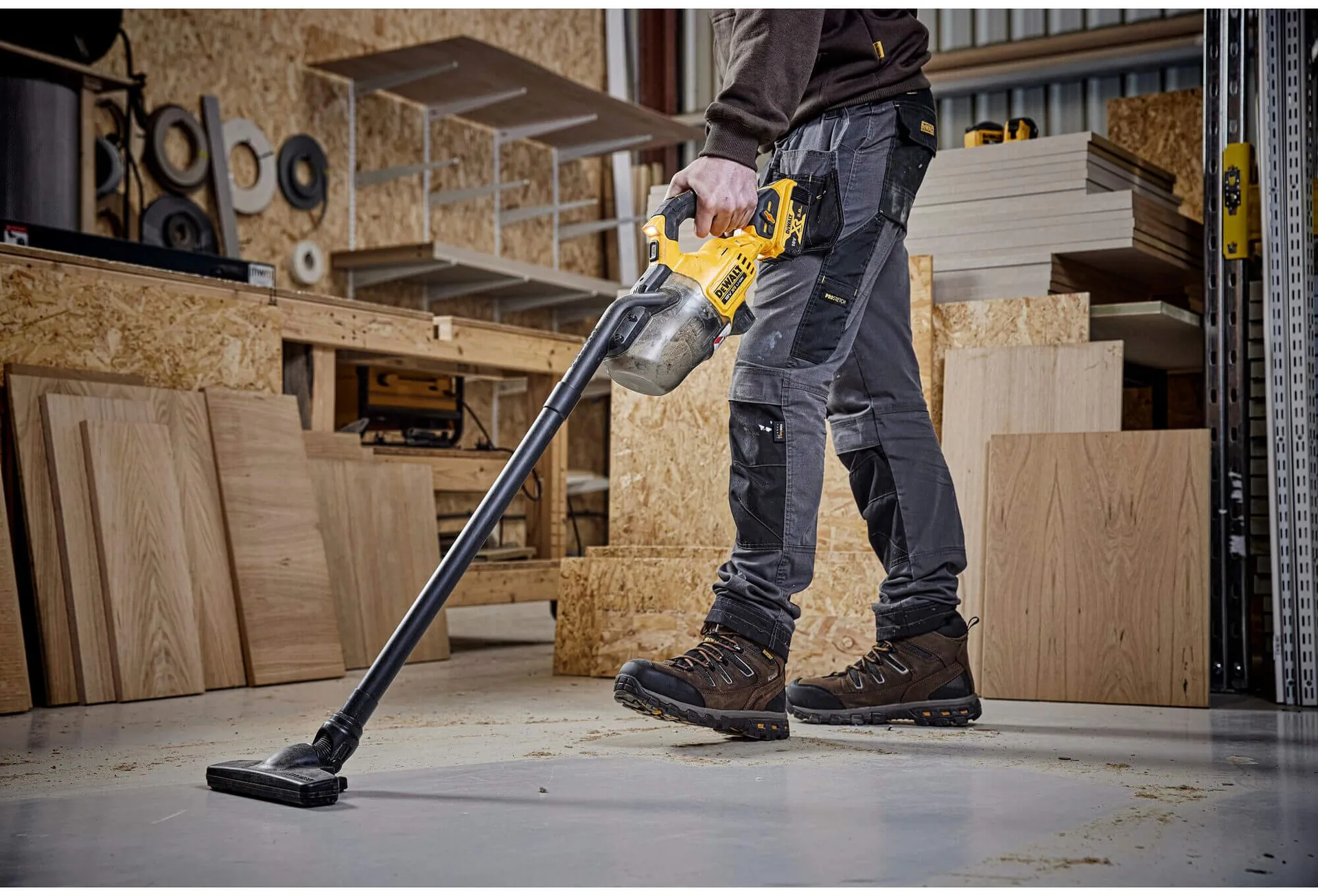 Аккумуляторный пылесос DeWALT DCV501LN