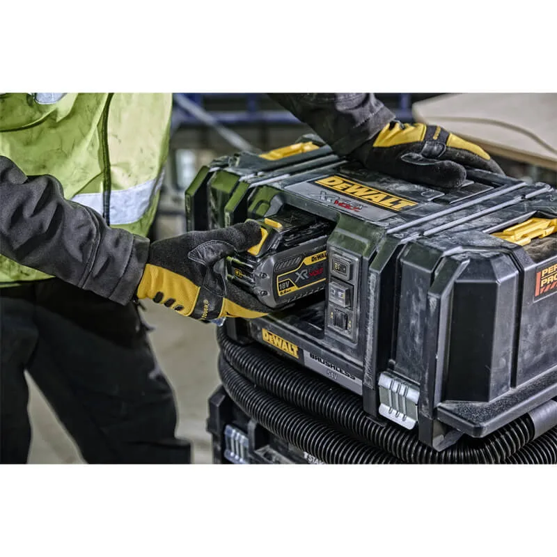 Аккумуляторный безщеточный пылесос DeWALT DCV586MN