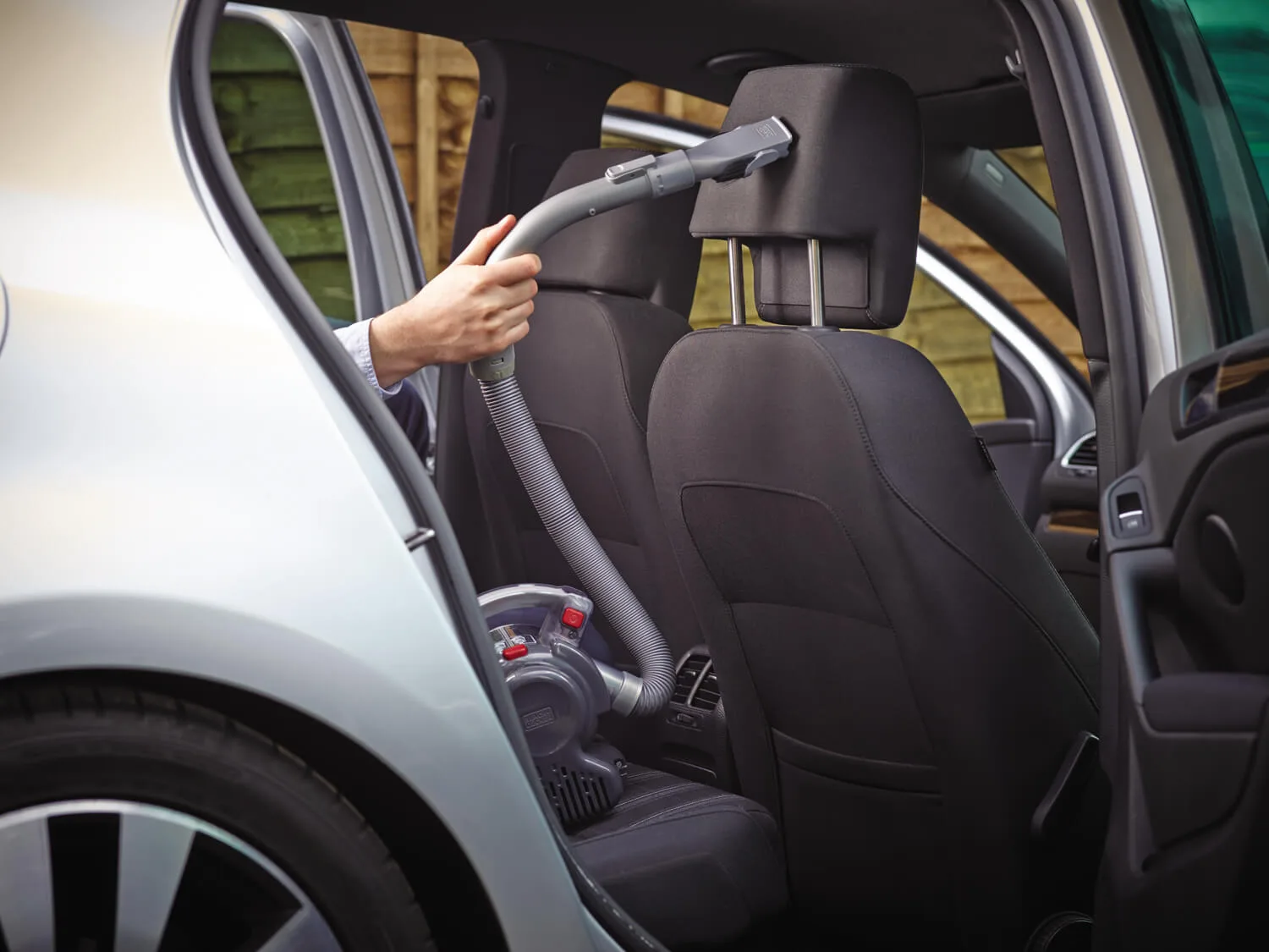 Автомобільний пилосос Black&Decker PD1200AV