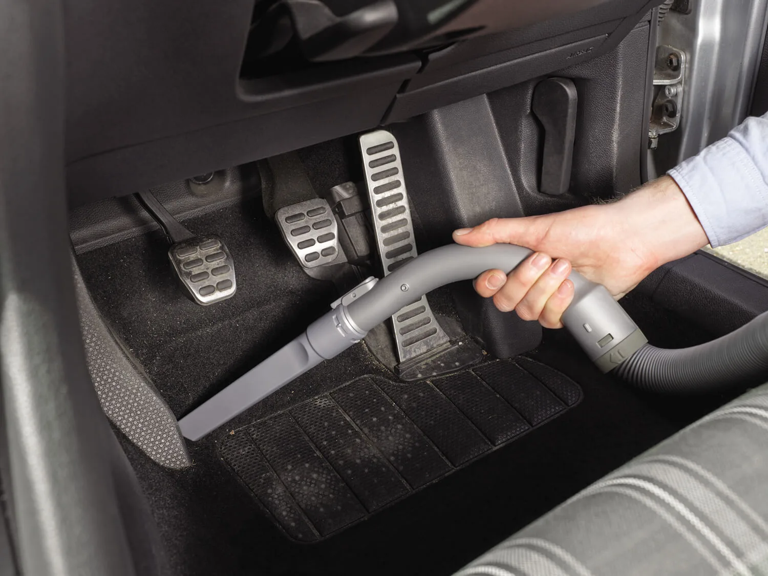 Автомобільний пилосос Black&Decker PD1200AV