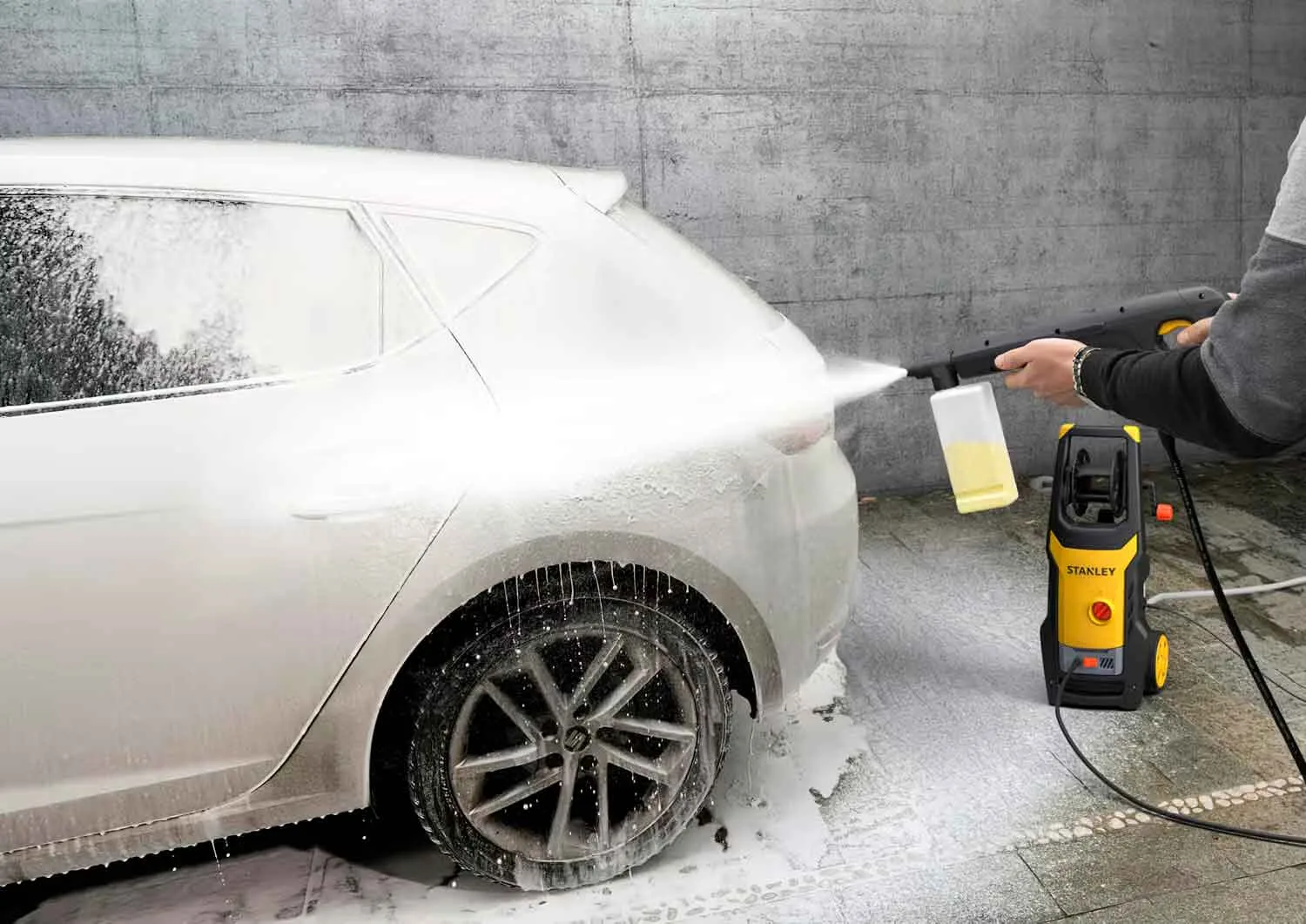 Электрическая мойка высокого давления STANLEY SXPW16E
