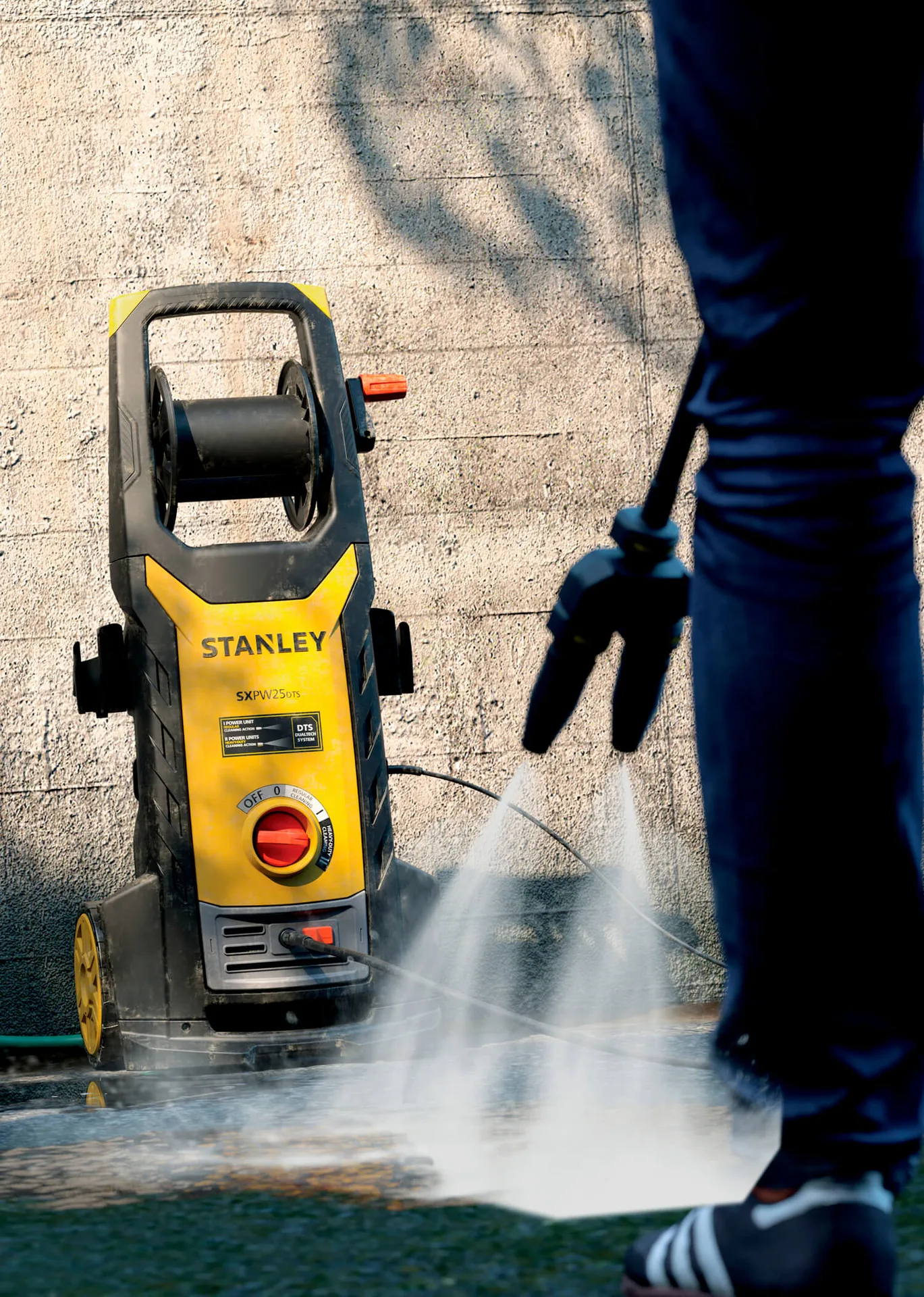 Электрическая мойка высокого давления STANLEY SXPW25DTS-E.