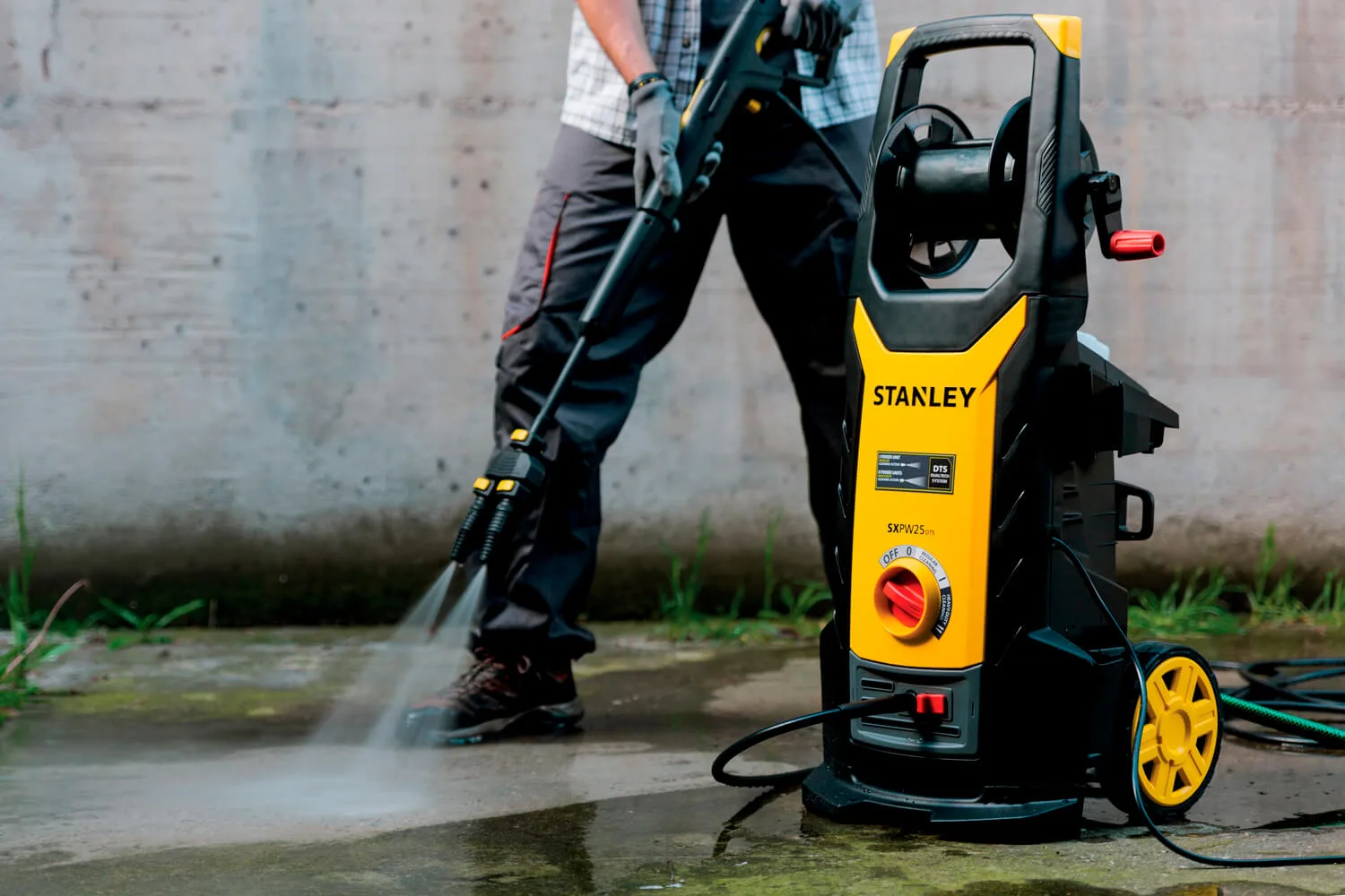 Электрическая мойка высокого давления STANLEY SXPW25DTS-E.