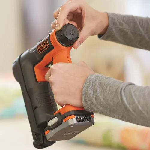 Аккумуляторный степлер BLACK+DECKER BDCT12N