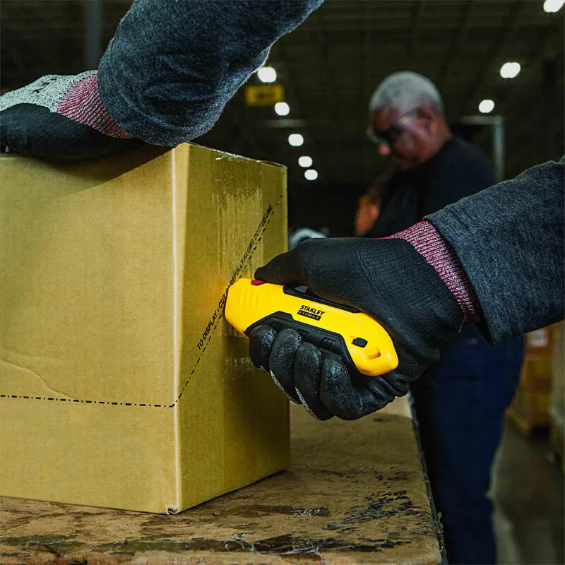 Нож безопасный FATMAX® Box Box с выдвижным трапециевидным лезвием STANLEY FMHT10369-0