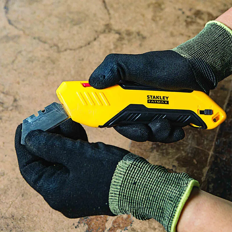 Нож безопасный FATMAX® Box Box с выдвижным трапециевидным лезвием STANLEY FMHT10369-0