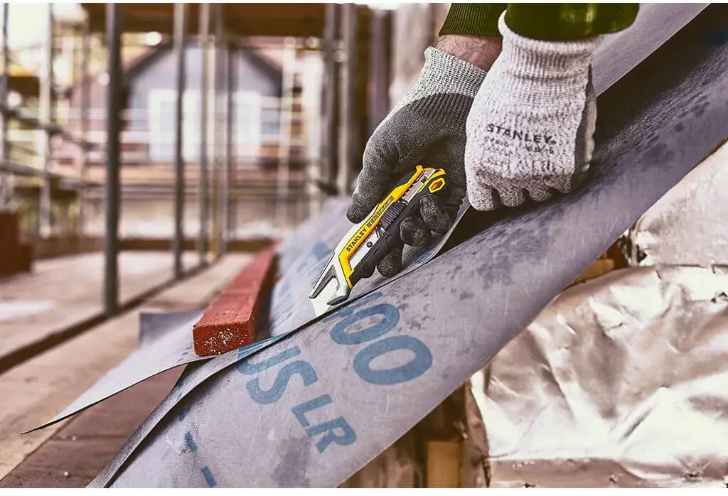 Нож FatMax Integrated Snap Knife длиной 165 мм с лезвием шириной 18 мм с отламывающимися сегментами STANLEY FMHT10594-0