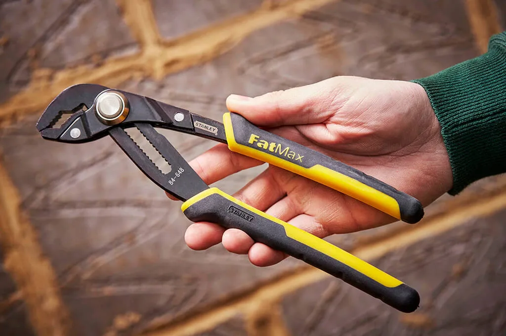 Регулируемые сантехнические пассатижи FatMax Groove Joint длиной 300 мм STANLEY 0-84-649.