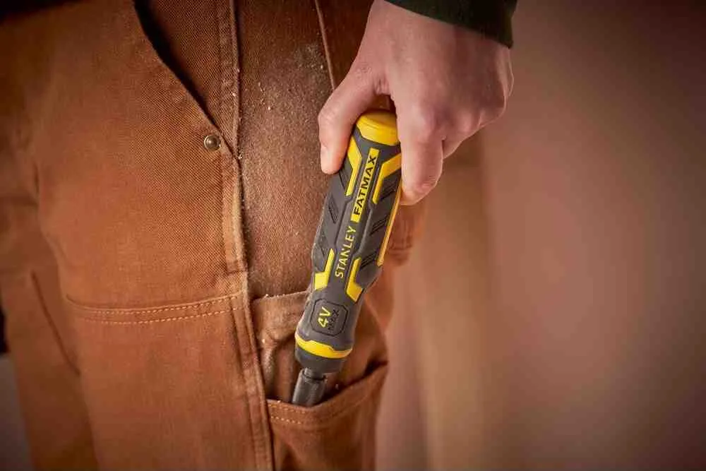 Аккумуляторная отвертка - набор Power-Assist, 4В, 1.5 Ач STANLEY FMHT66719-0