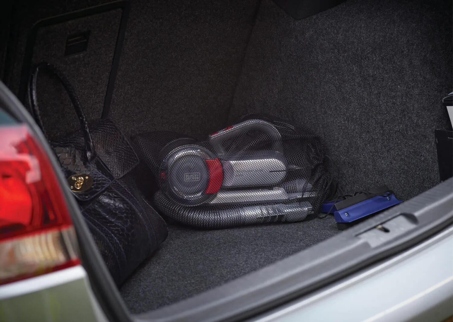 Автомобільний пилосос Black&Decker PV1200AV