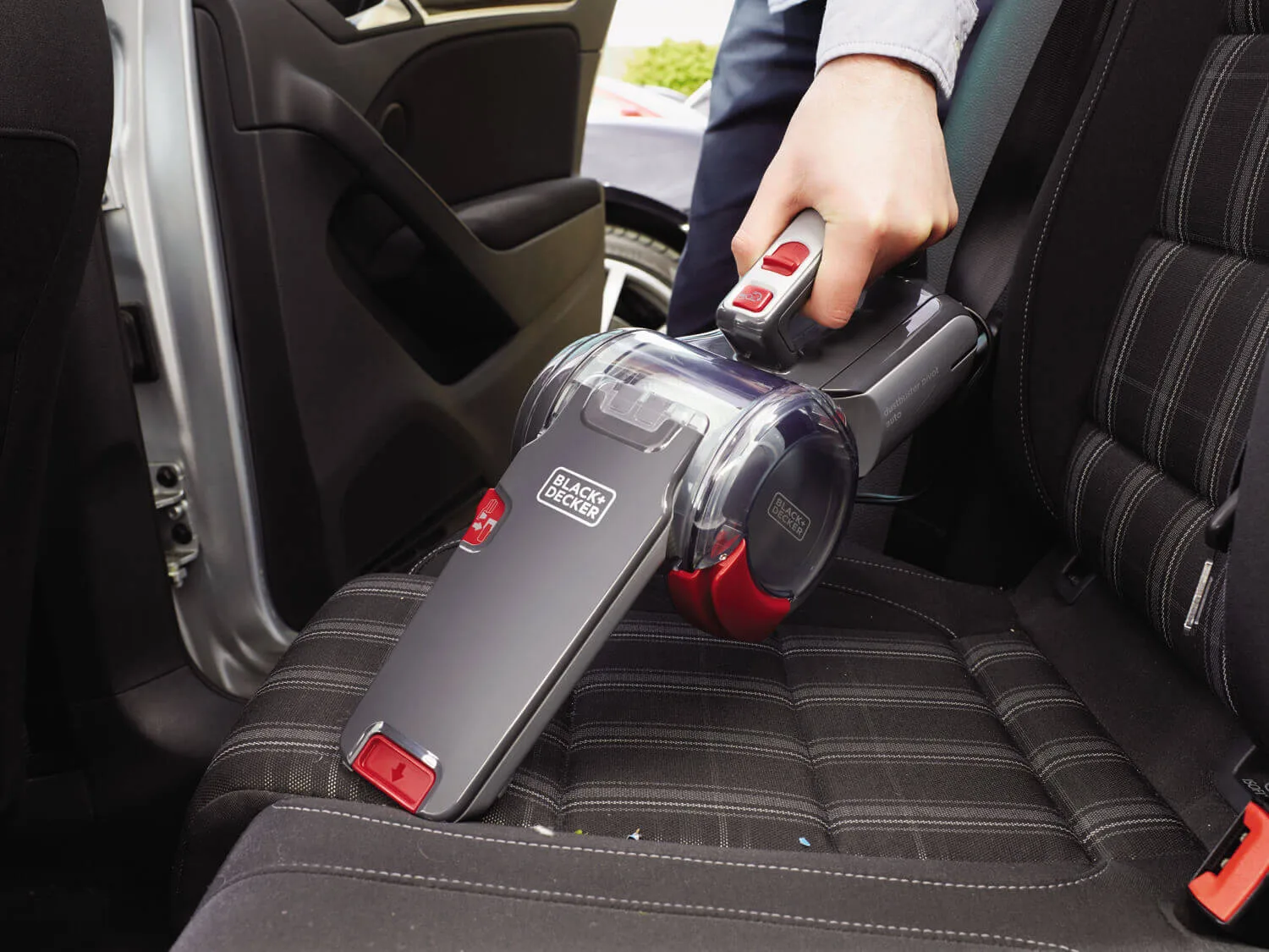 Автомобільний пилосос Black&Decker PV1200AV
