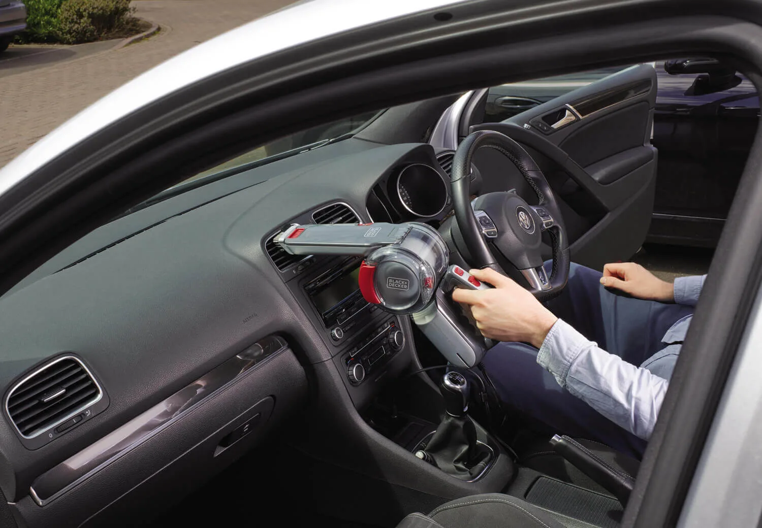 Автомобільний пилосос Black&Decker PV1200AV