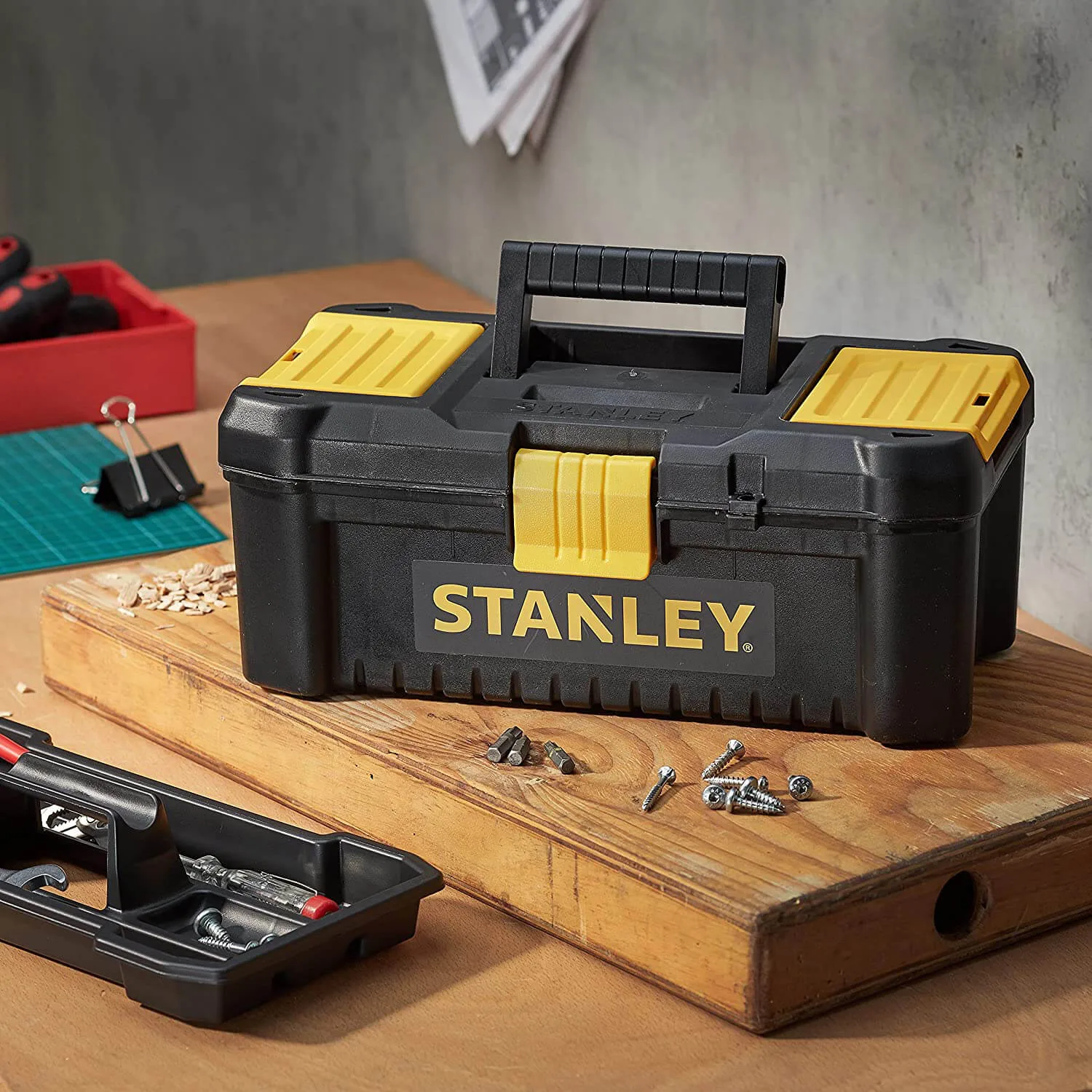 Ящик ESSENTIAL, розміри 320x188x132 мм (12.5) STANLEY STST1-75514