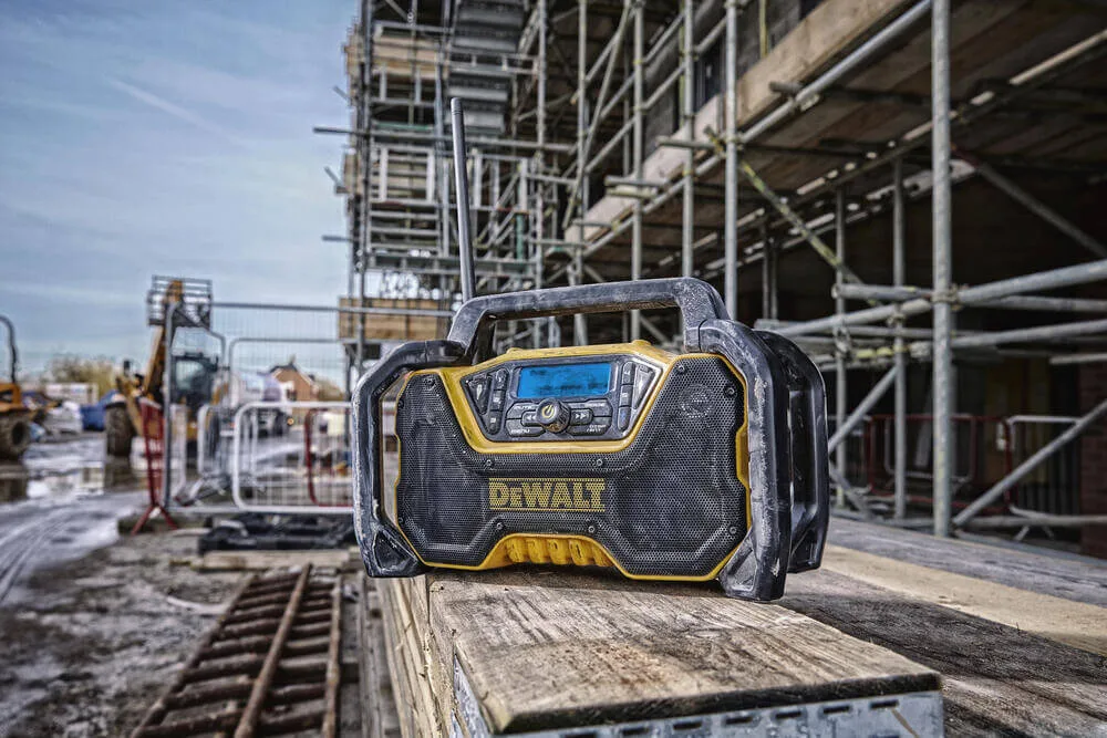 Радіоприймач DeWALT DCR029
