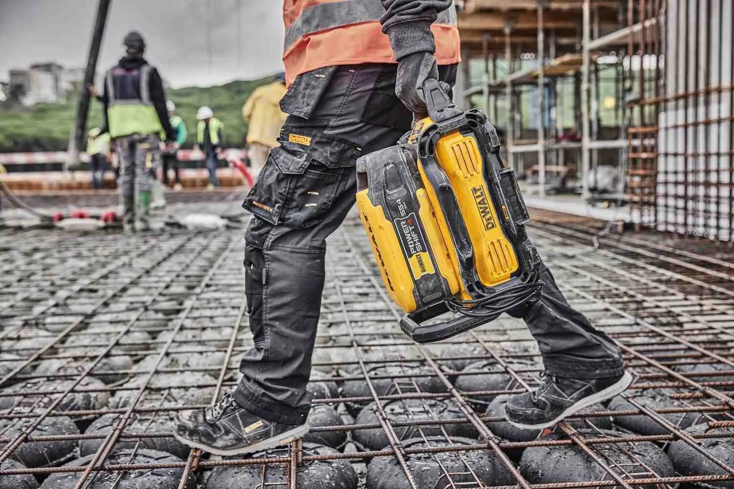 Аккумуляторная батарея POWERSHIFT DeWALT DCBPS0554