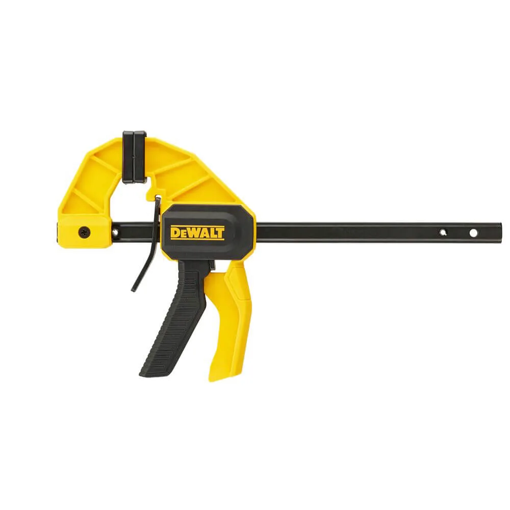 Струбцина DeWALT DWHT0-83139 с максимальным усилием сжатия 63 кг.