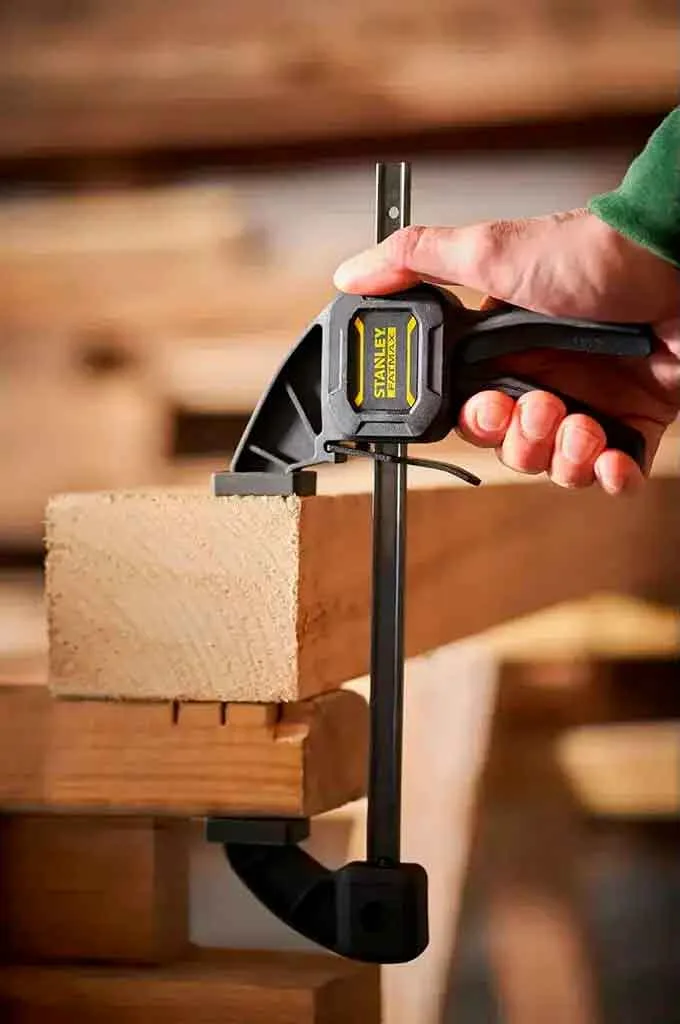 Струбцина FatMax L триггерная с максимальным усилием сжатия 135 кг STANLEY FMHT0-83211