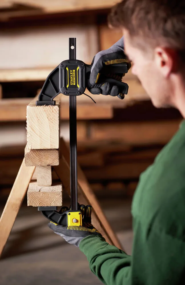 Струбцина FatMax XL с триггерным механизмом, максимальное усилие сжатия 270 кг STANLEY FMHT0-83238