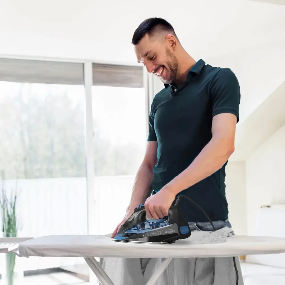 Праска BLACK+DECKER BXIR2606E