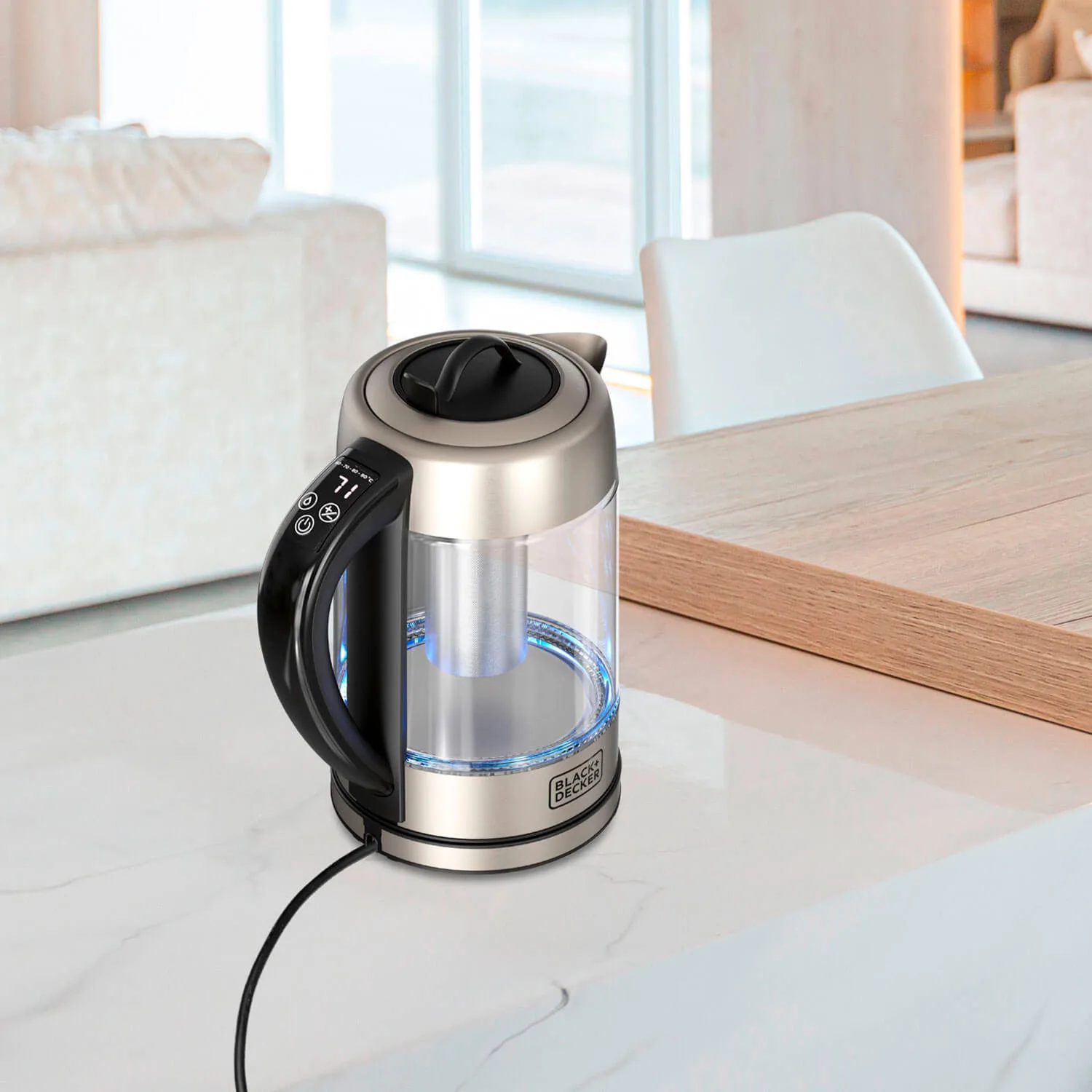 Электрический чайник BLACK+DECKER BXKE2205E