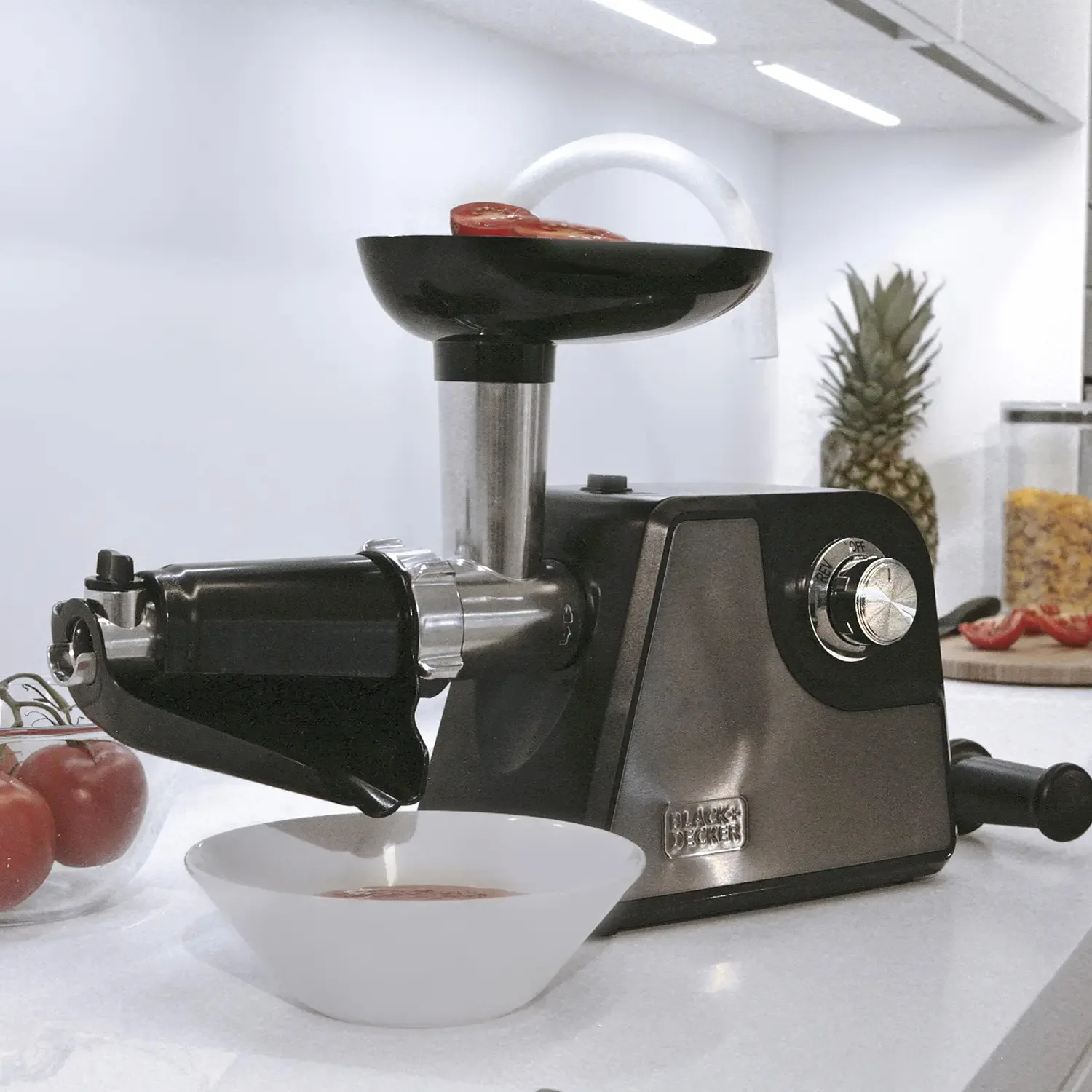 Планетарный миксер BLACK+DECKER BXMMA1000E