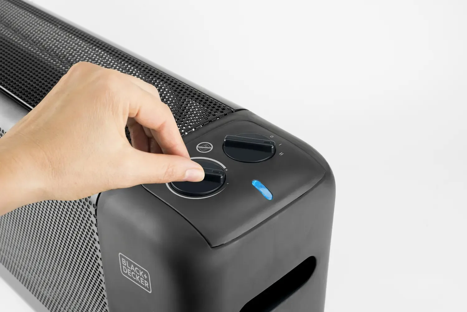 Электрический обогреватель BLACK+DECKER BXMRA1500E