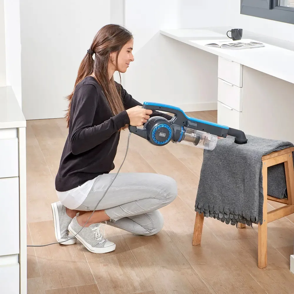 Ручной пылесос BLACK+DECKER BXVMS600E
