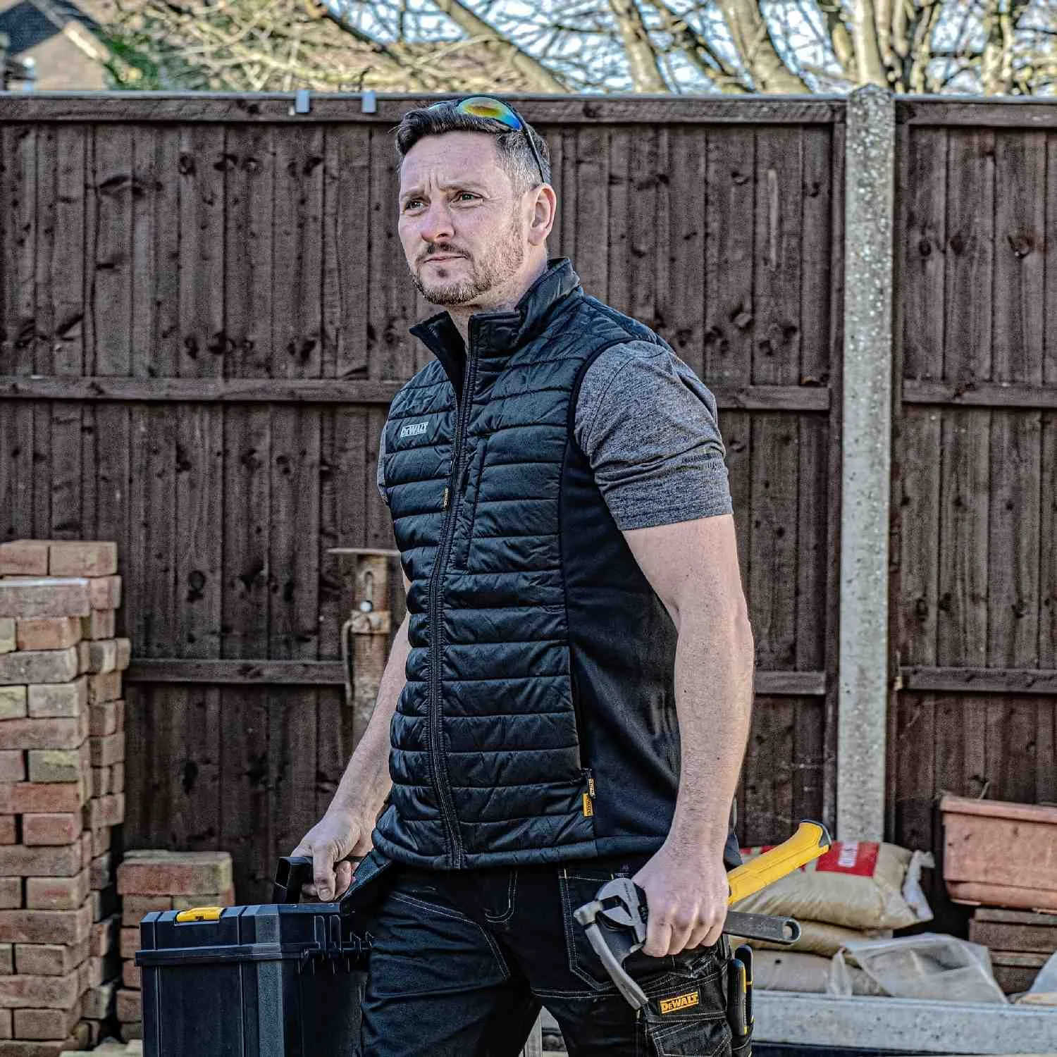 Жилет FORCE GILET DeWALT DWC50-013-L