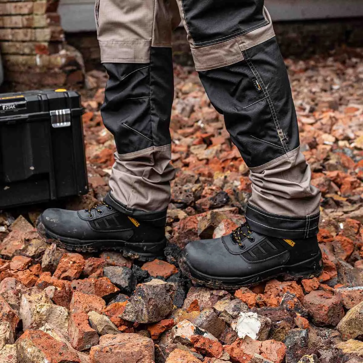 Рабочая обувь DOUGLAS DeWALT DWF50232-101-9